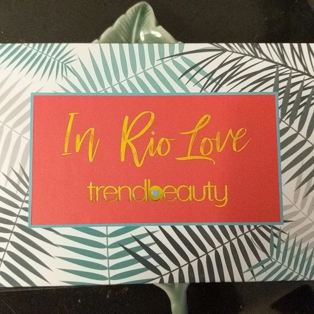 NWT Eyeshadow Palette